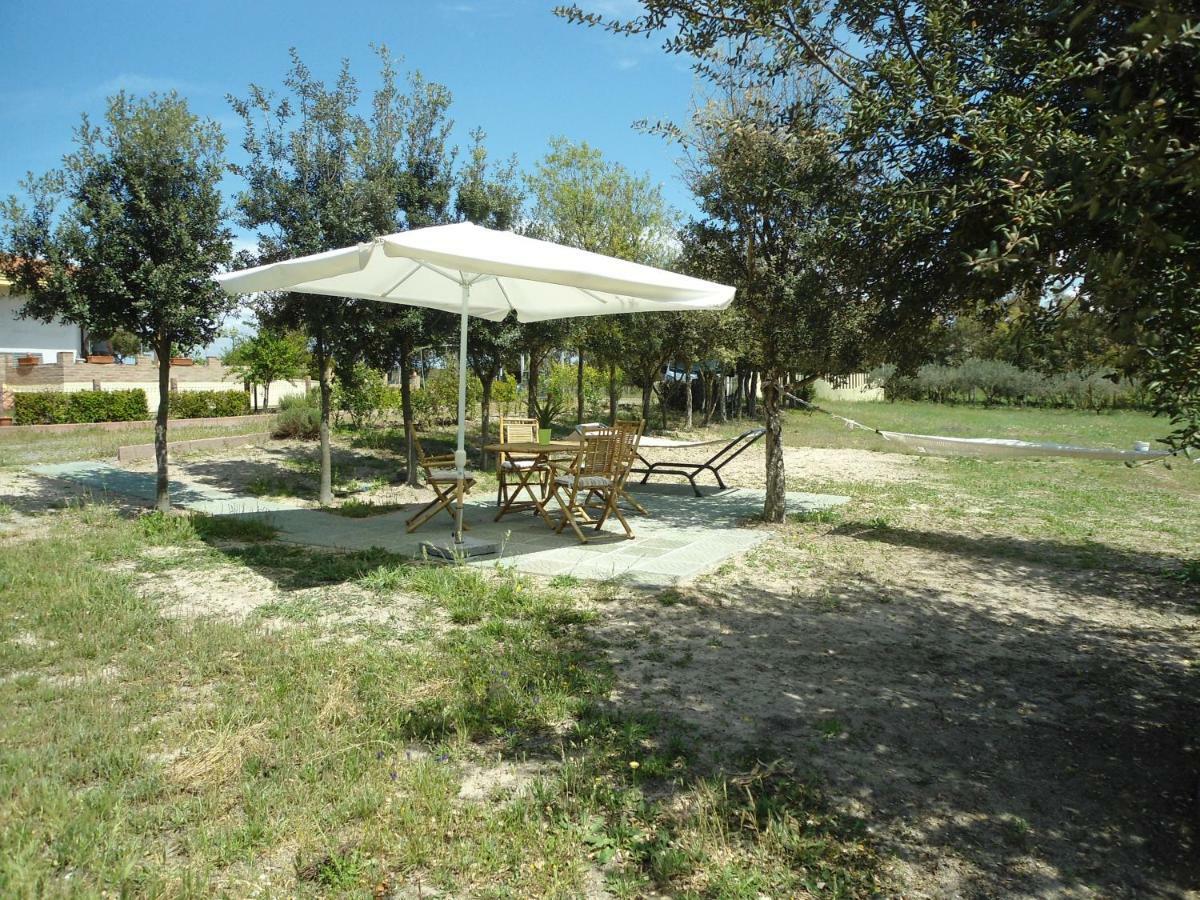 Tra Mare E Monti Διαμέρισμα Santa Giusta Εξωτερικό φωτογραφία