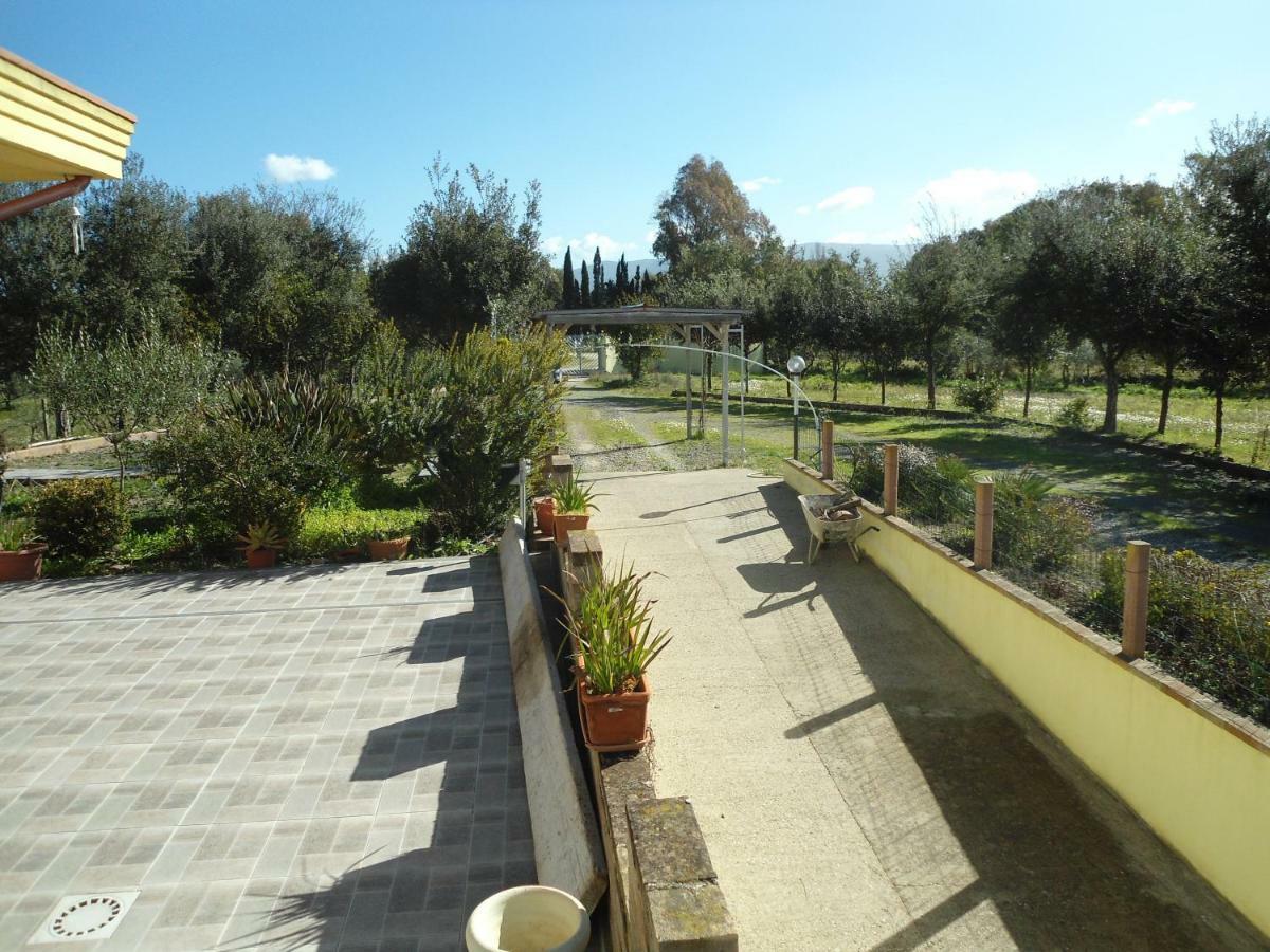 Tra Mare E Monti Διαμέρισμα Santa Giusta Εξωτερικό φωτογραφία